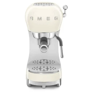 ECF02CREU La Machine à café Expresso Crème brillant de SMEG